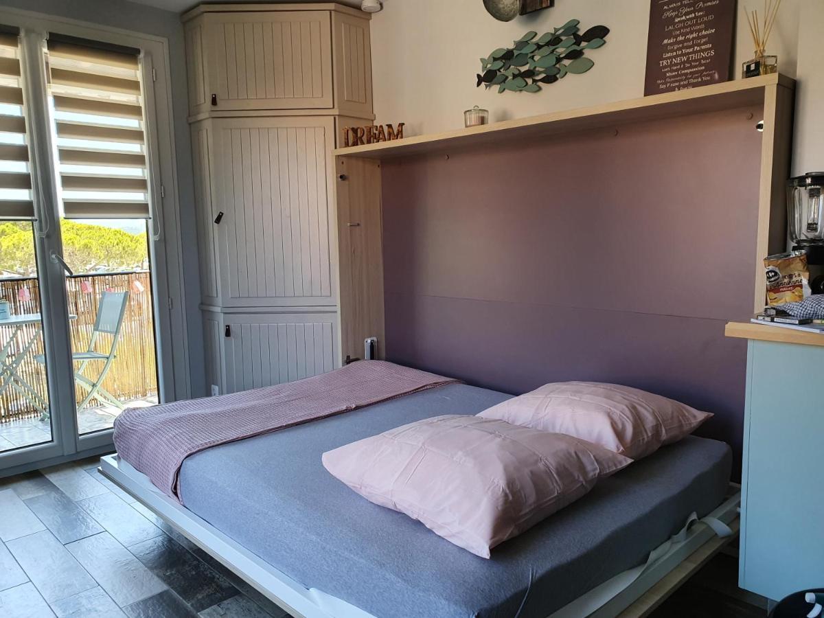 Studio accès direct à la plage La Londe-les-Maures Exterior foto